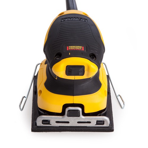 Lixadeira orbital 230 watts 112 x 112 mm com coletor de p� - DWE6411  220V