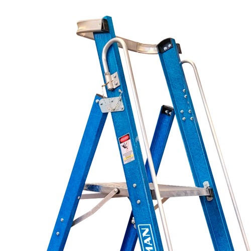 Escada plataforma fibra de vidro 4 degraus 1,5 m com rodas e corrim�o - PAF150