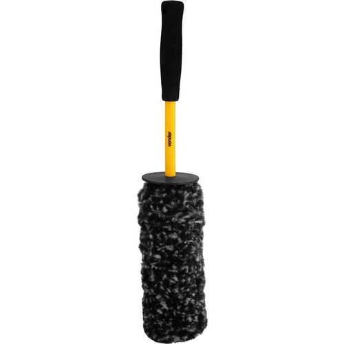Escova para limpeza de rodas cabo pl�stico 43 cm