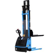 Empilhadeira el�trica tracionaria 5,40 m 1.600 kg com Bateria de L�tio e Carregador - PTL16/54-F