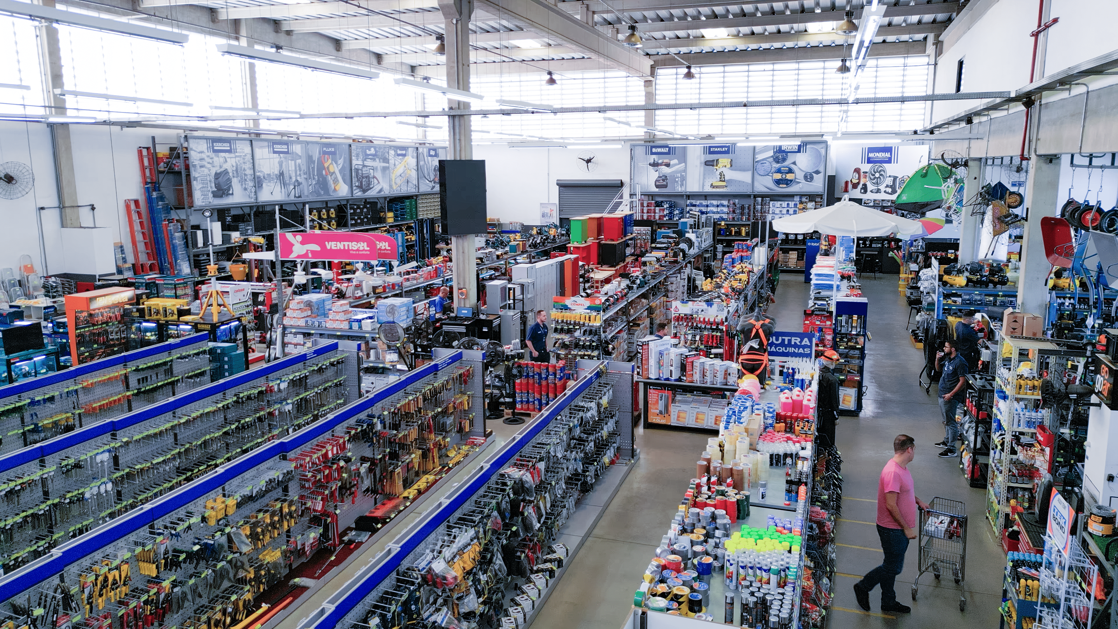 Foto da loja Dutra Máquinas no bairro de Cumbica em Guarulhos/SP